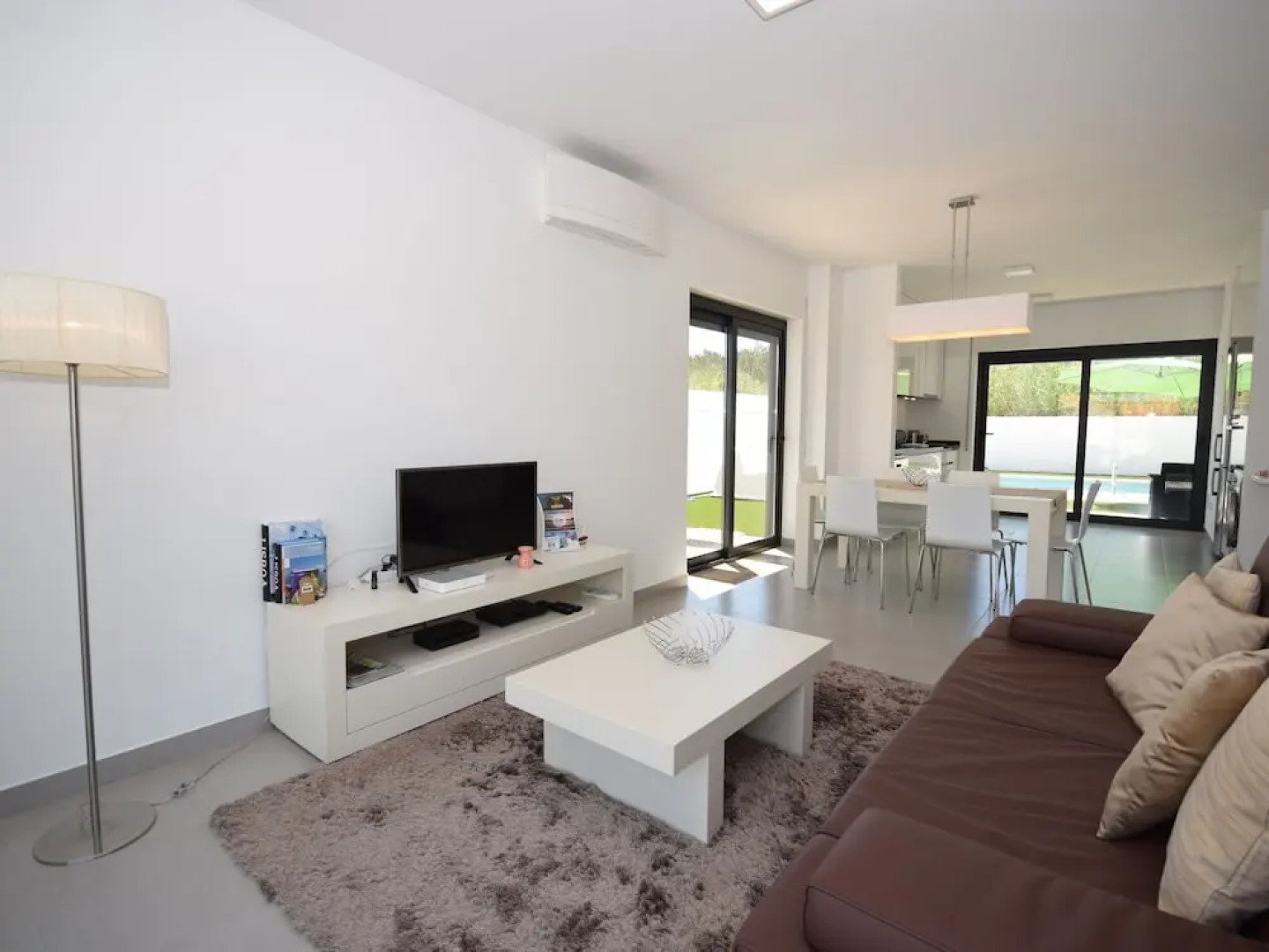 Gorgeous Villa in Salir do Porto With Private Swimming Pool