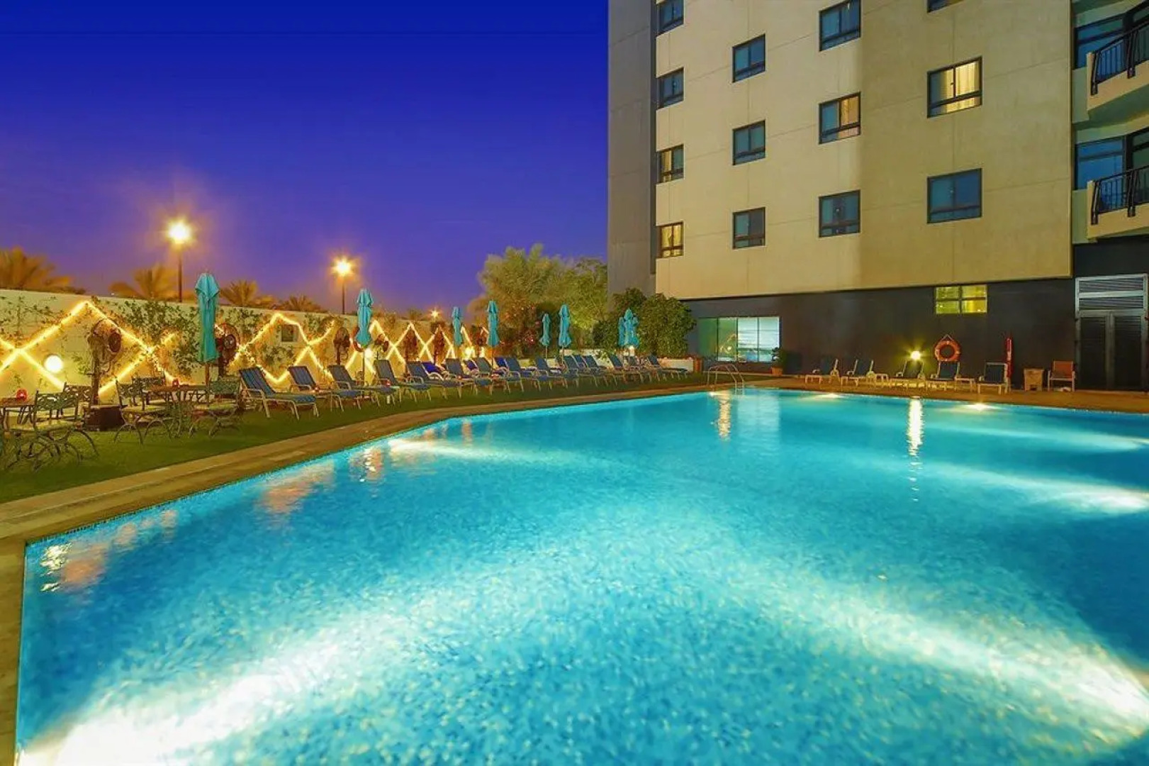 Отель Arabian Park Dubai, an Edge by Rotana Hotel