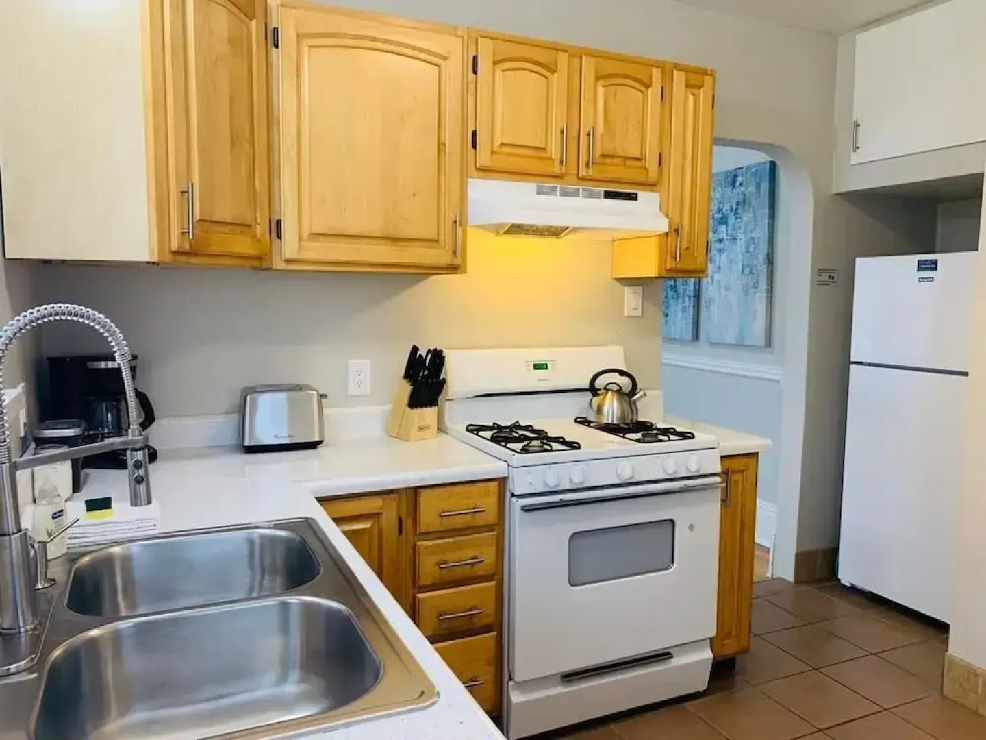 Stunning Bungalow next to UNC - Free Cruiser Bikes!