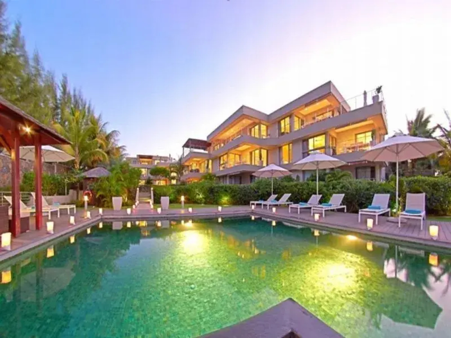 Bon Azur Beachfront Suites & Penthouses