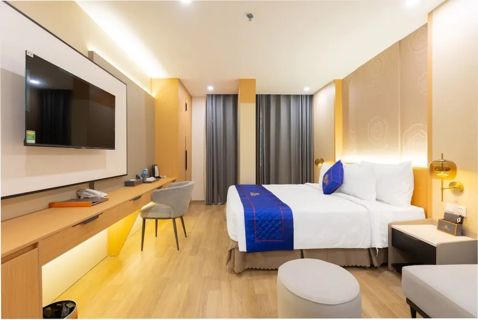 Sunshine Apartment Hotel