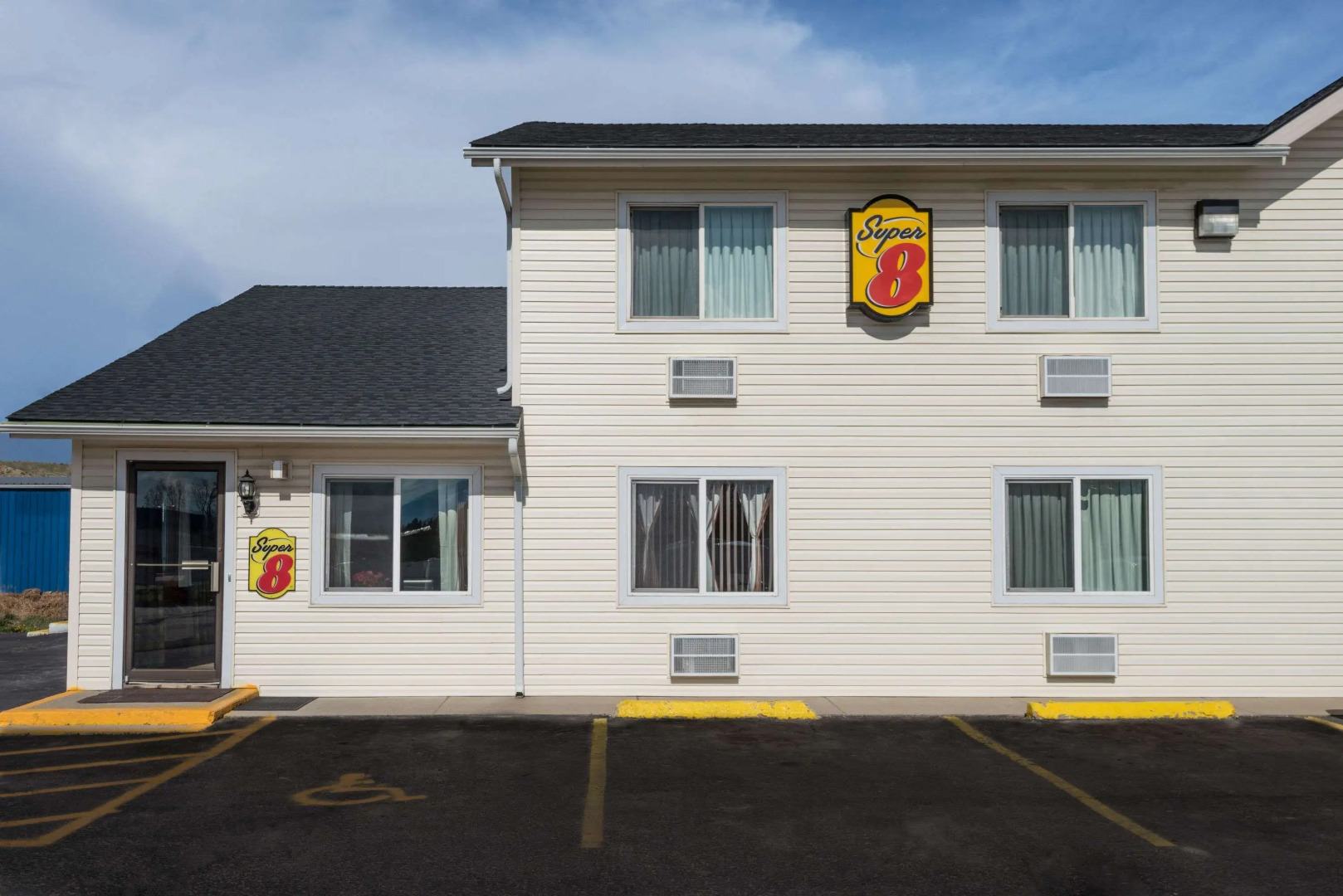 Super 8 By Wyndham Sheridan