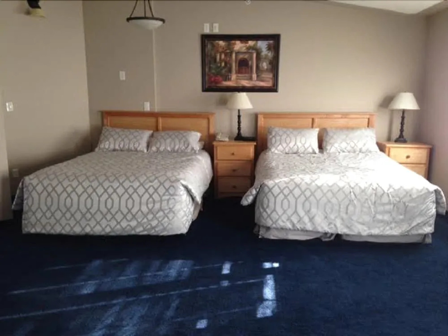 Misty Mountain Inn and Suites