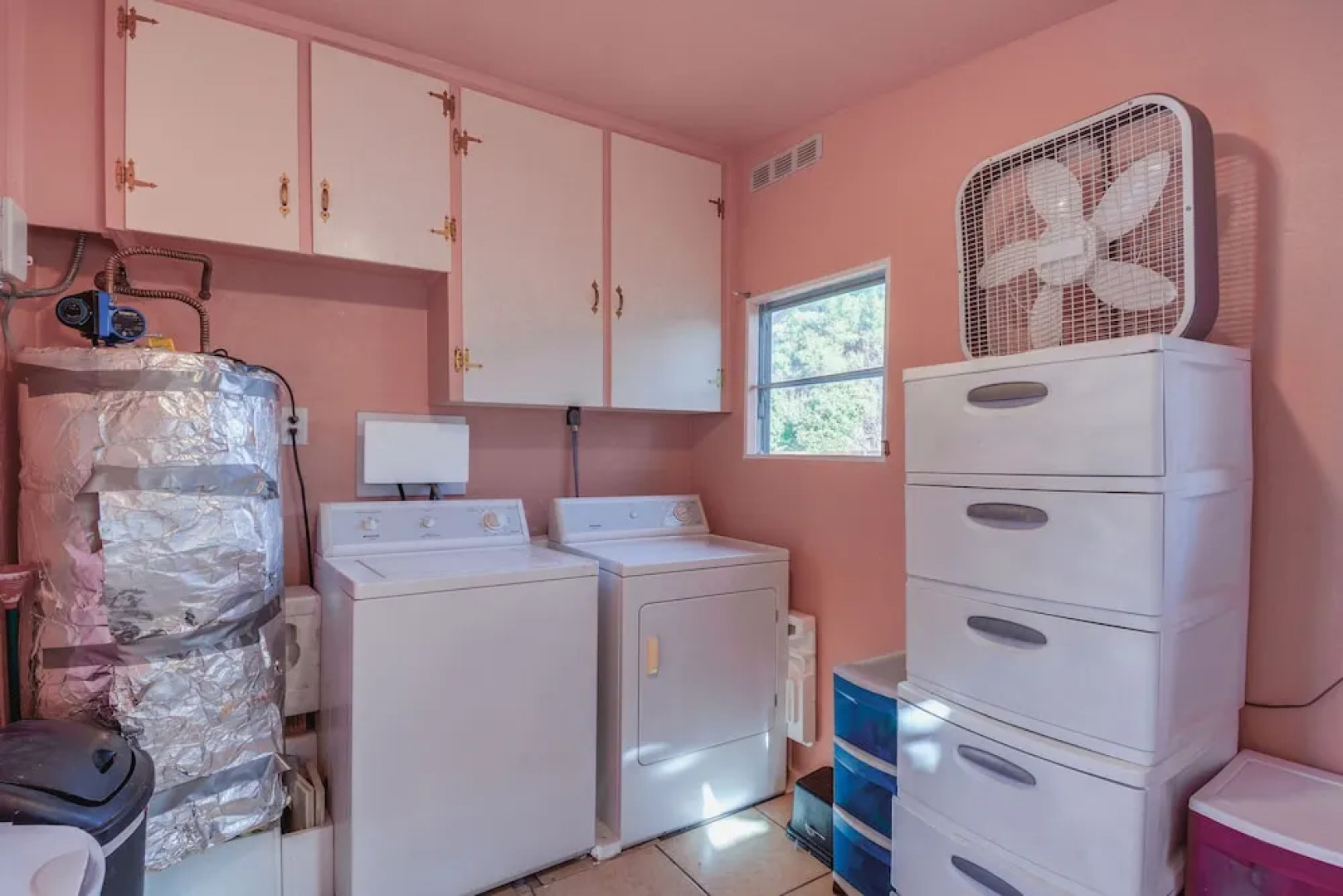 Artfully Decorated Cottonwood Home: Pets Welcome!