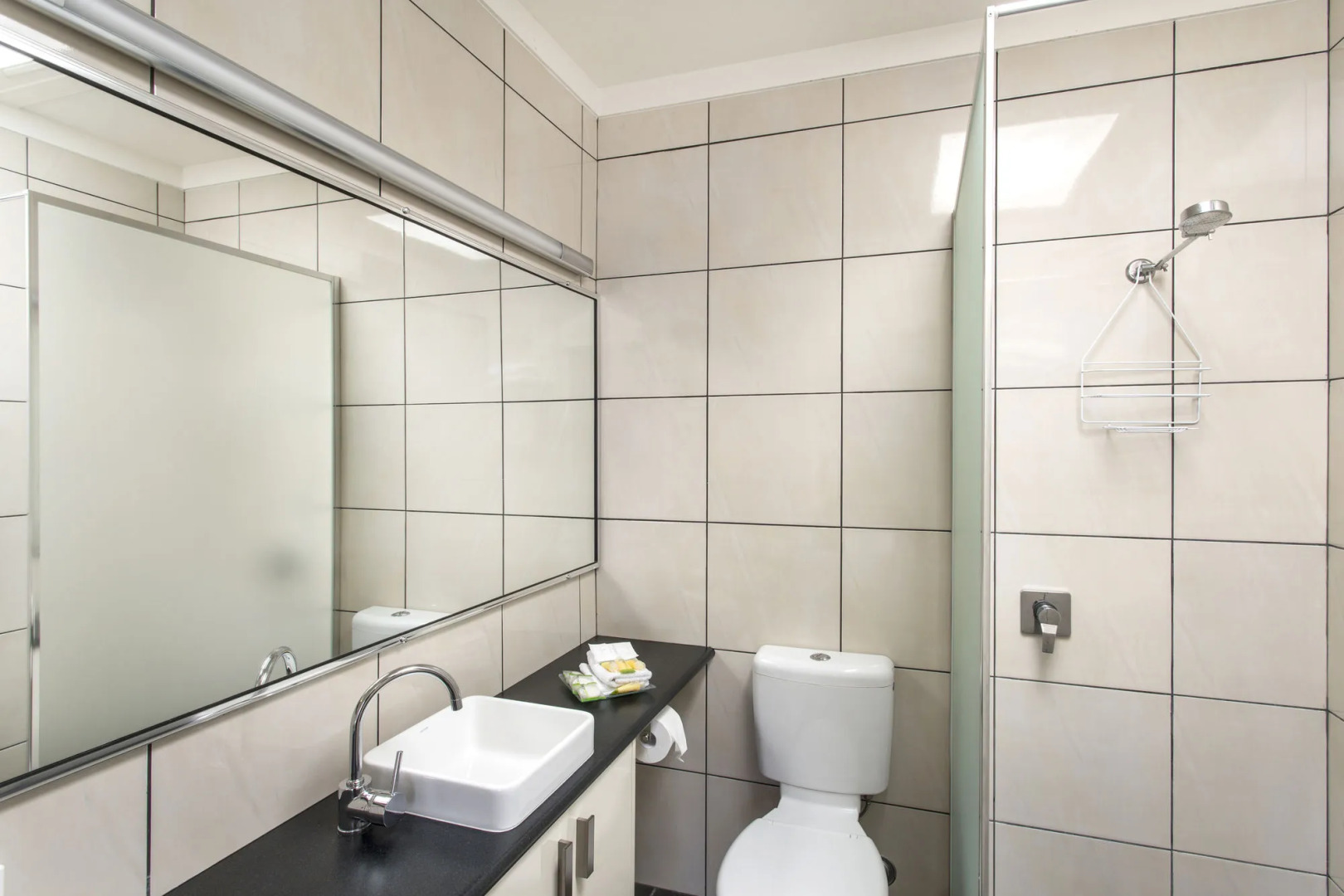 Hamilton Lakeside Motel