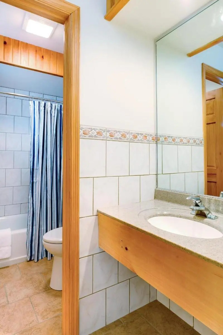 The Town House Lodge