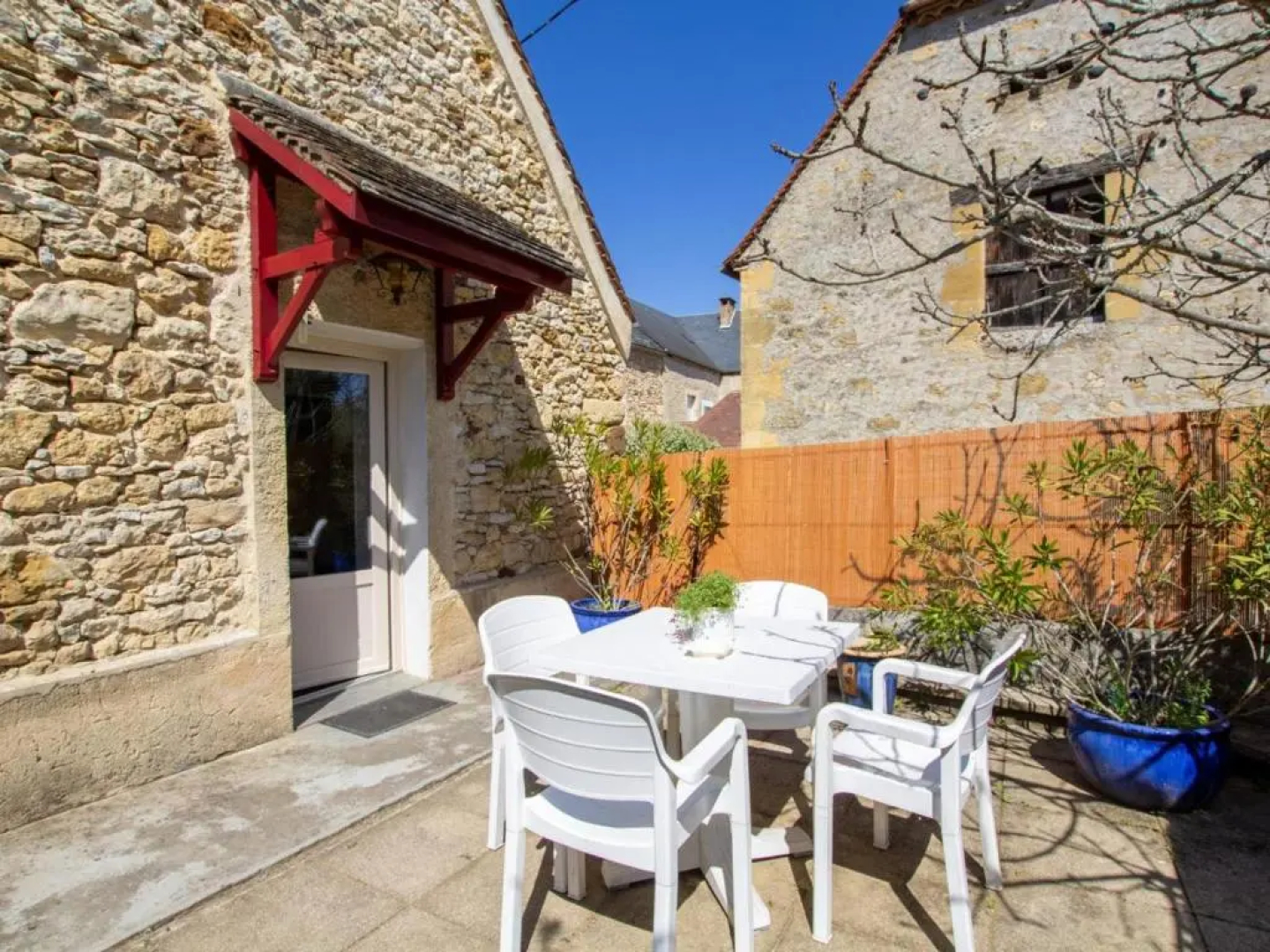 Gîte Saint-Julien-de-Lampon, 2 pièces, 2 personnes - FR-1-616-36