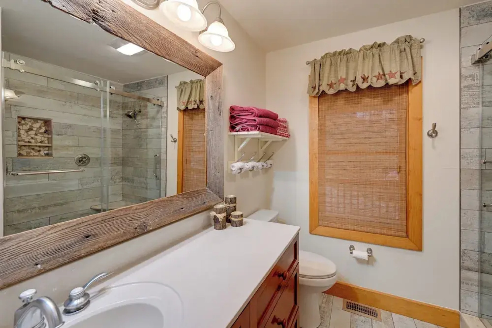 Creekside Family Retreat by Waterfalls & Hiking!