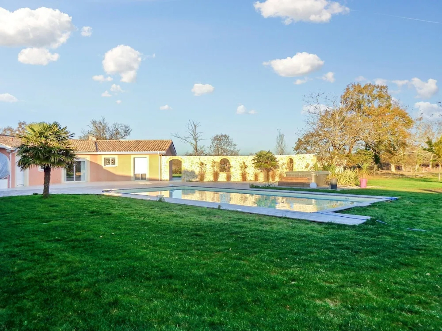 Villa With 5 Bedrooms in Saint-germain-d'esteuil, With Private Pool, E