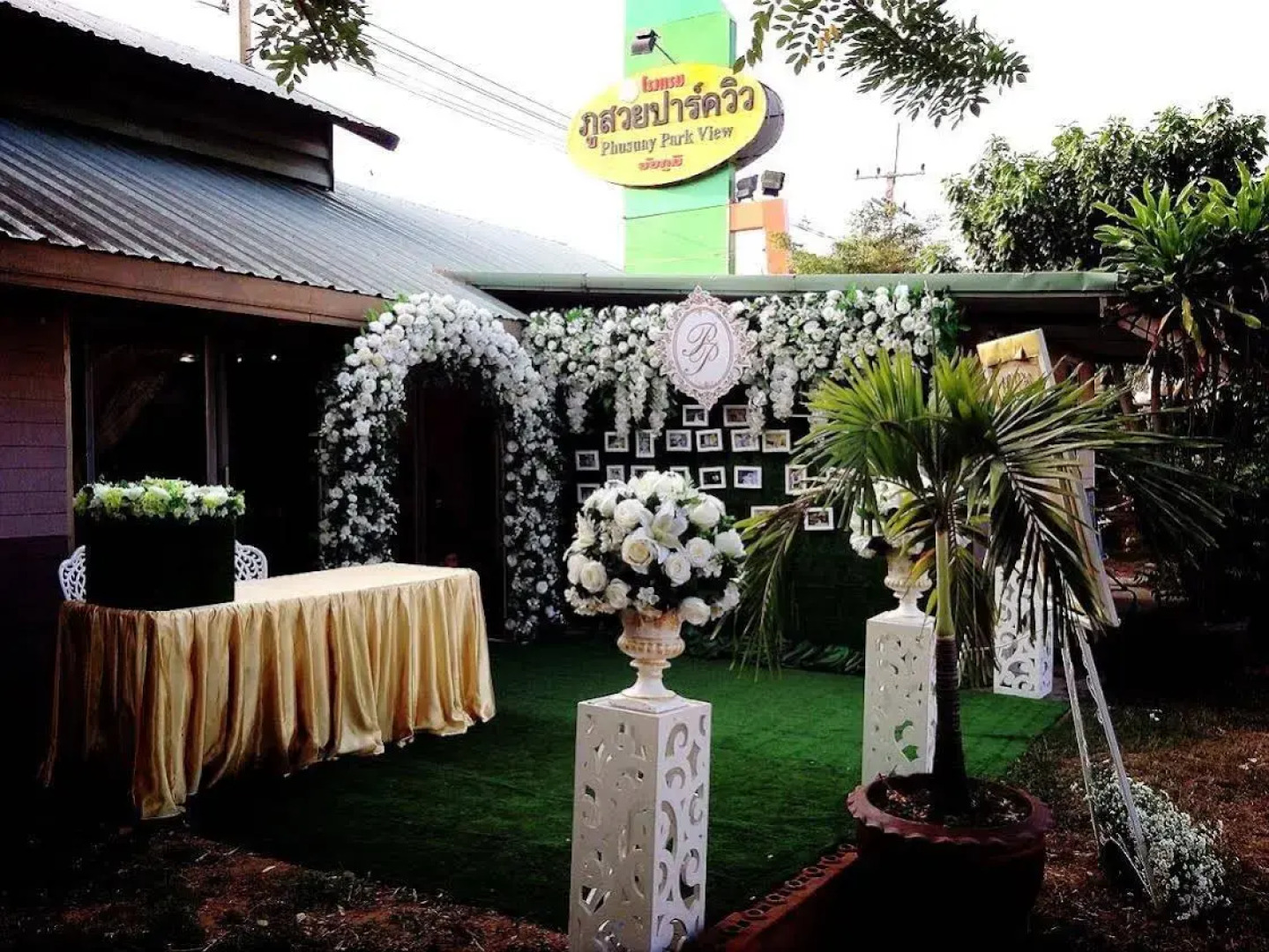 Phusuay Park View Hotel