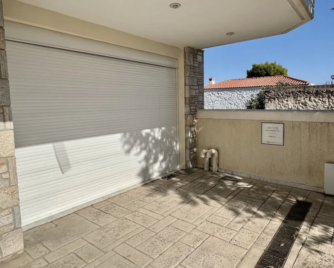 Hector Apartment Airport