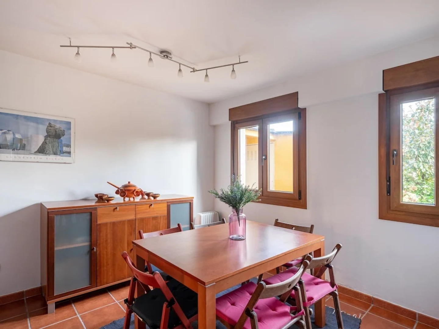 Classy Holiday Home With Swimming Pool, Garden, Bbq, Parking