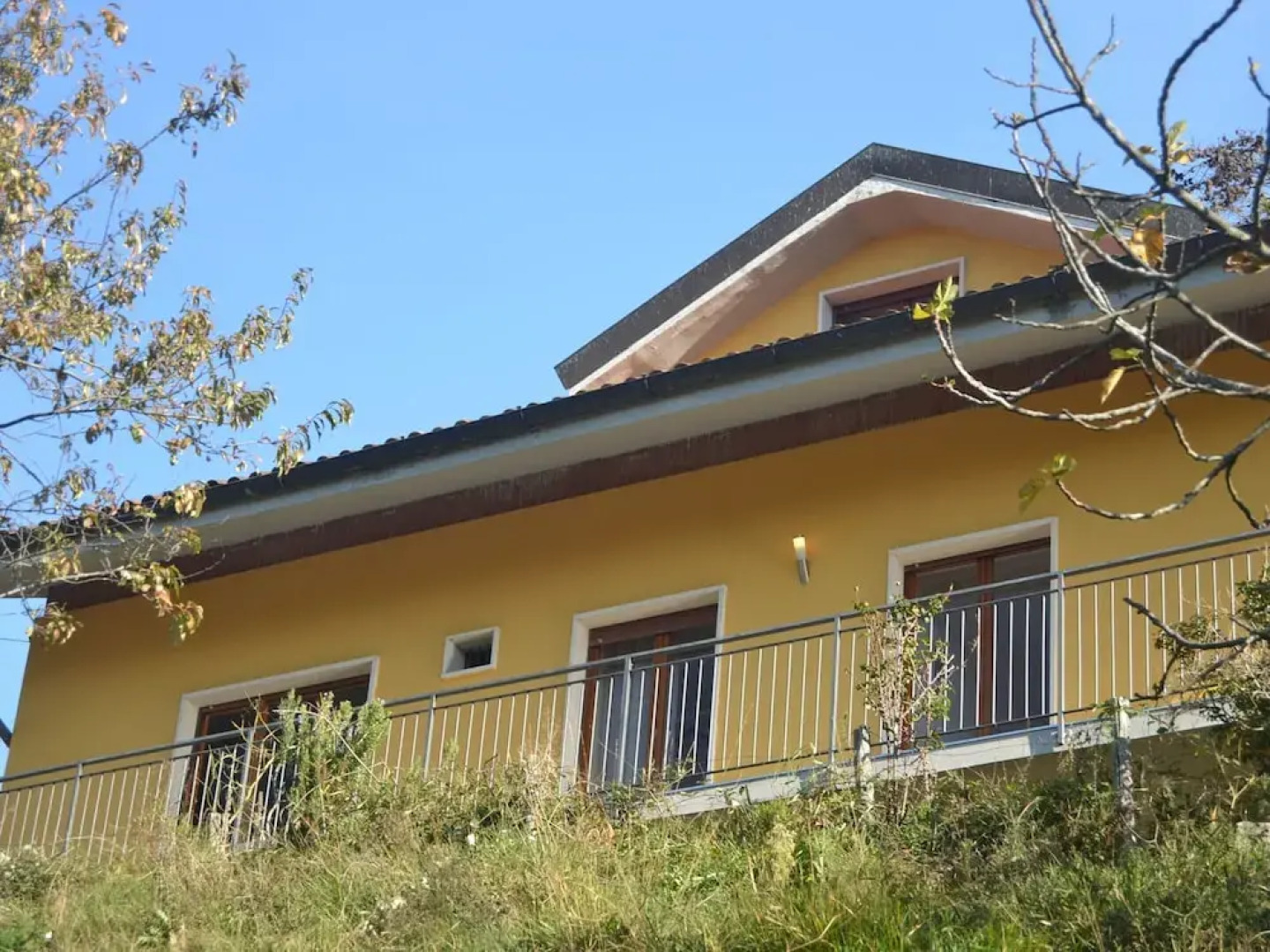 Modern Poolside Home in Pescia