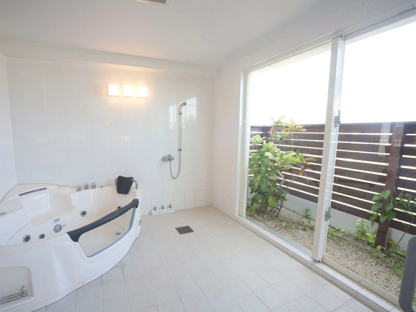 Terrace Garden Mihama Resort by Coldio Premium