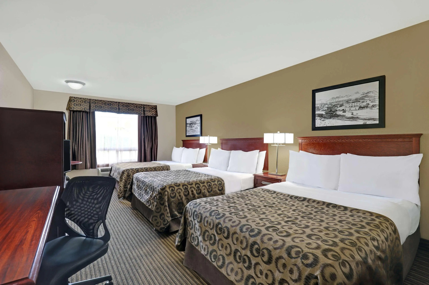SureStay Plus Hotel by Best Western Drumheller