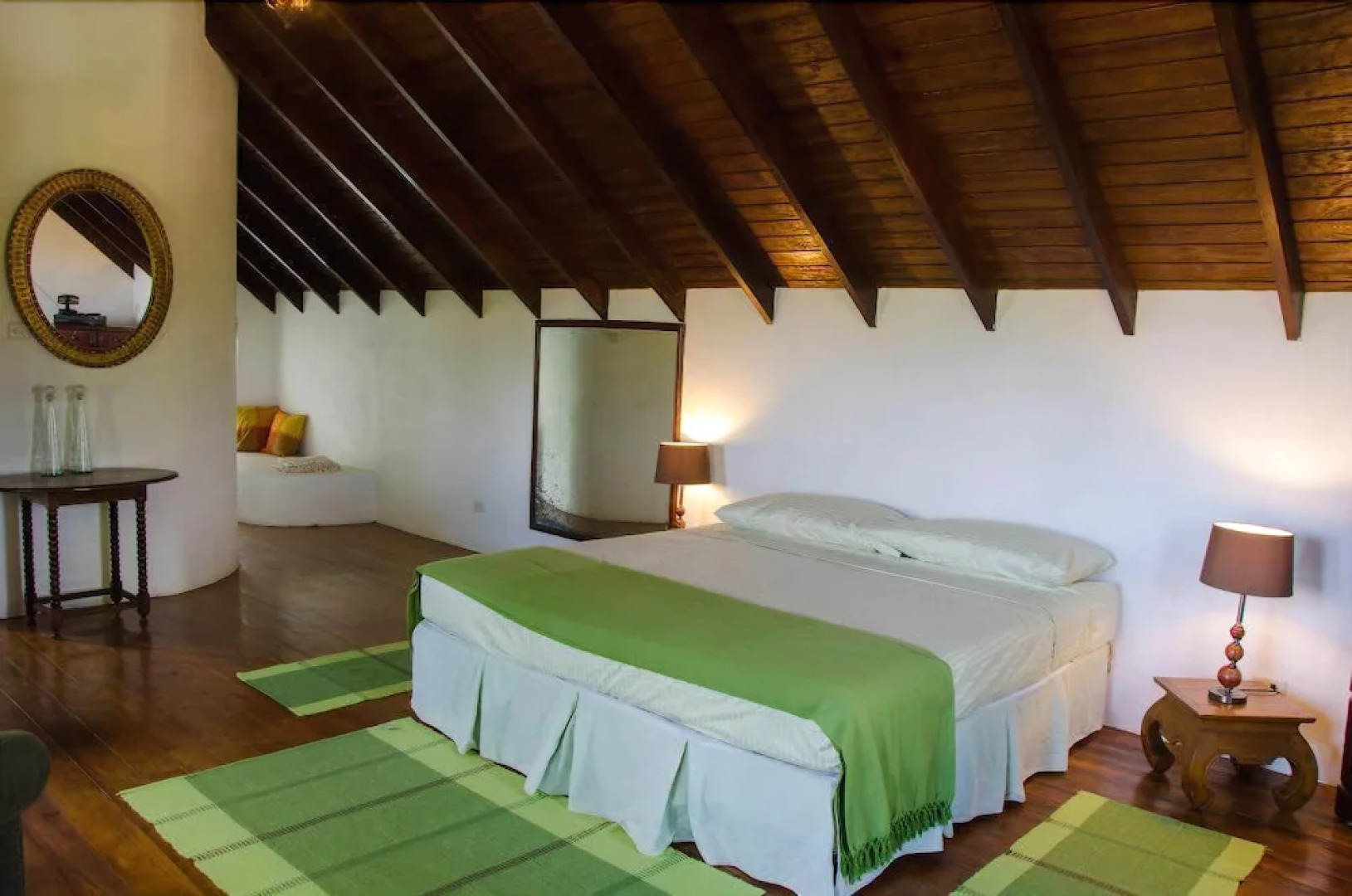 Beautiful Luxury two Bedroom Seaside Cottage at The Crane