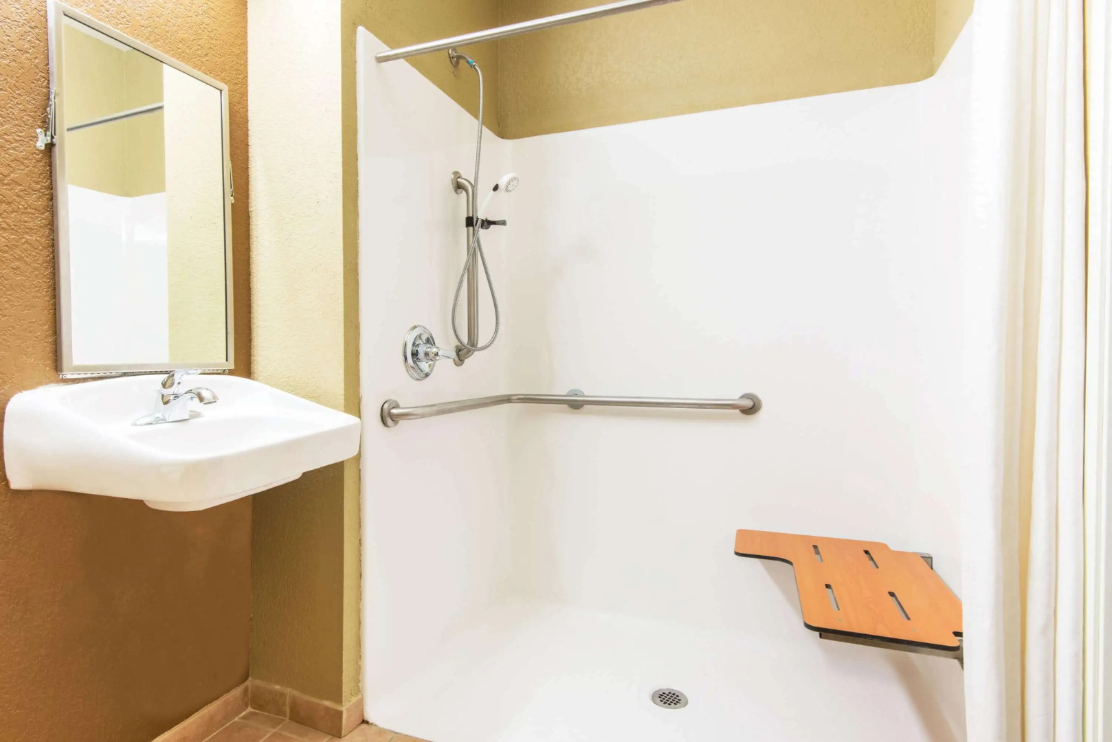 Microtel Inn & Suites by Wyndham Montgomery