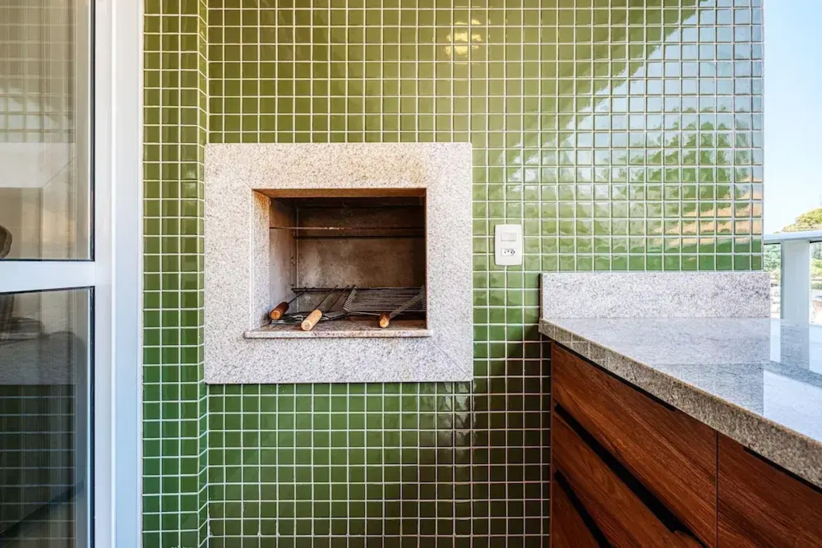 Modern Apt With Balcony 150m From the sea Abc0202