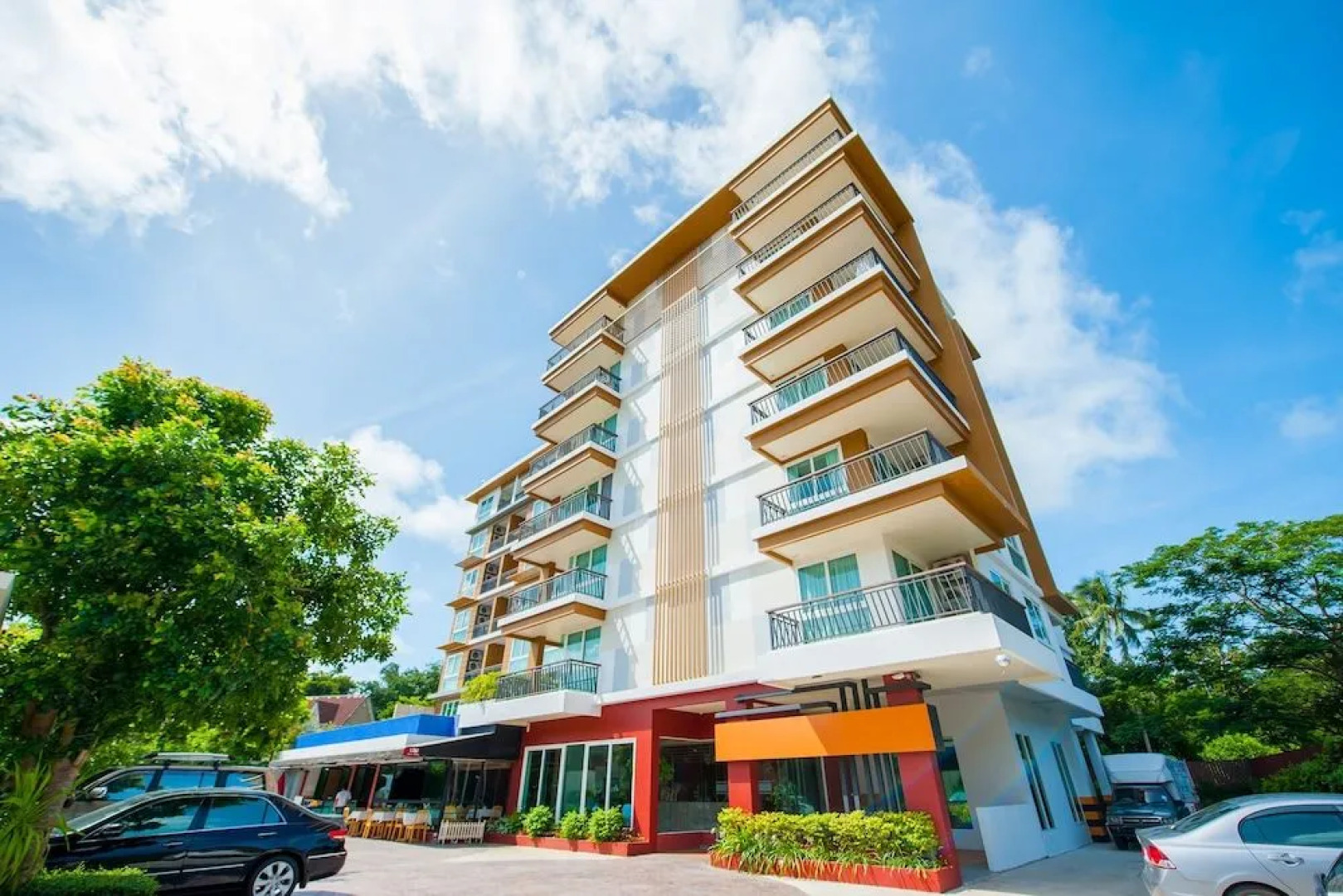 Grand Nai Harn Suites