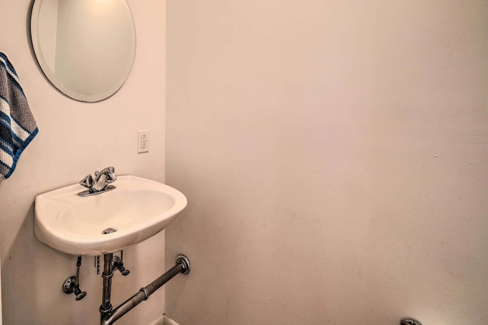 Lovely Blacksburg Hideaway < 1 Mi to Virginia Tech