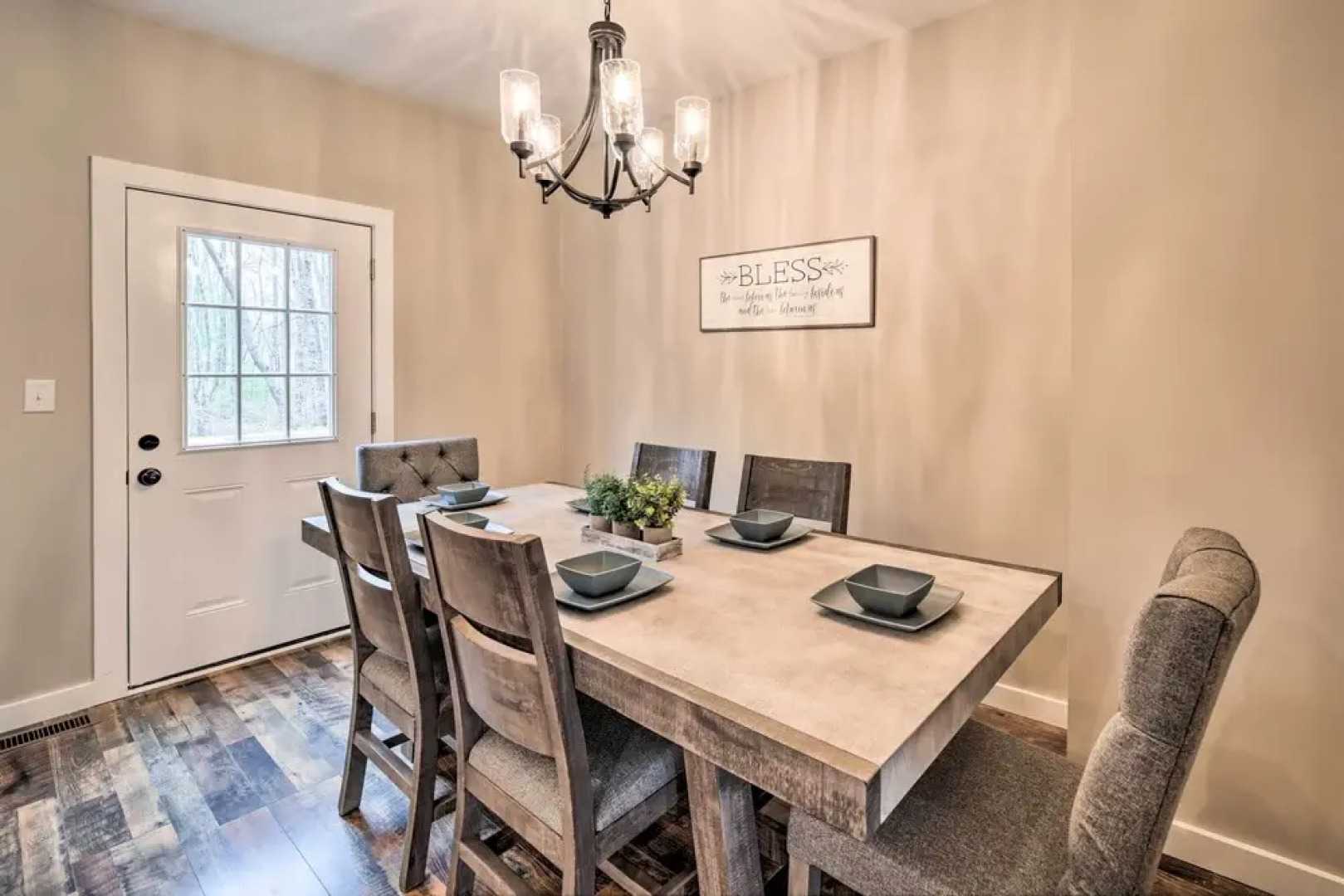 Asheville Area Hideaway w/ Hot Tub + Deck!