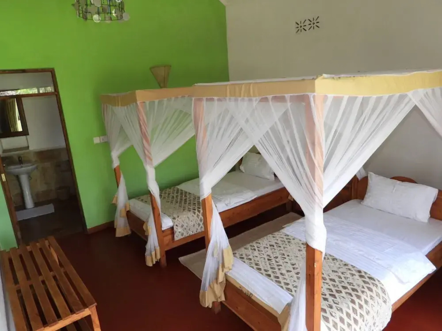 Bougainvillea Safari Lodge