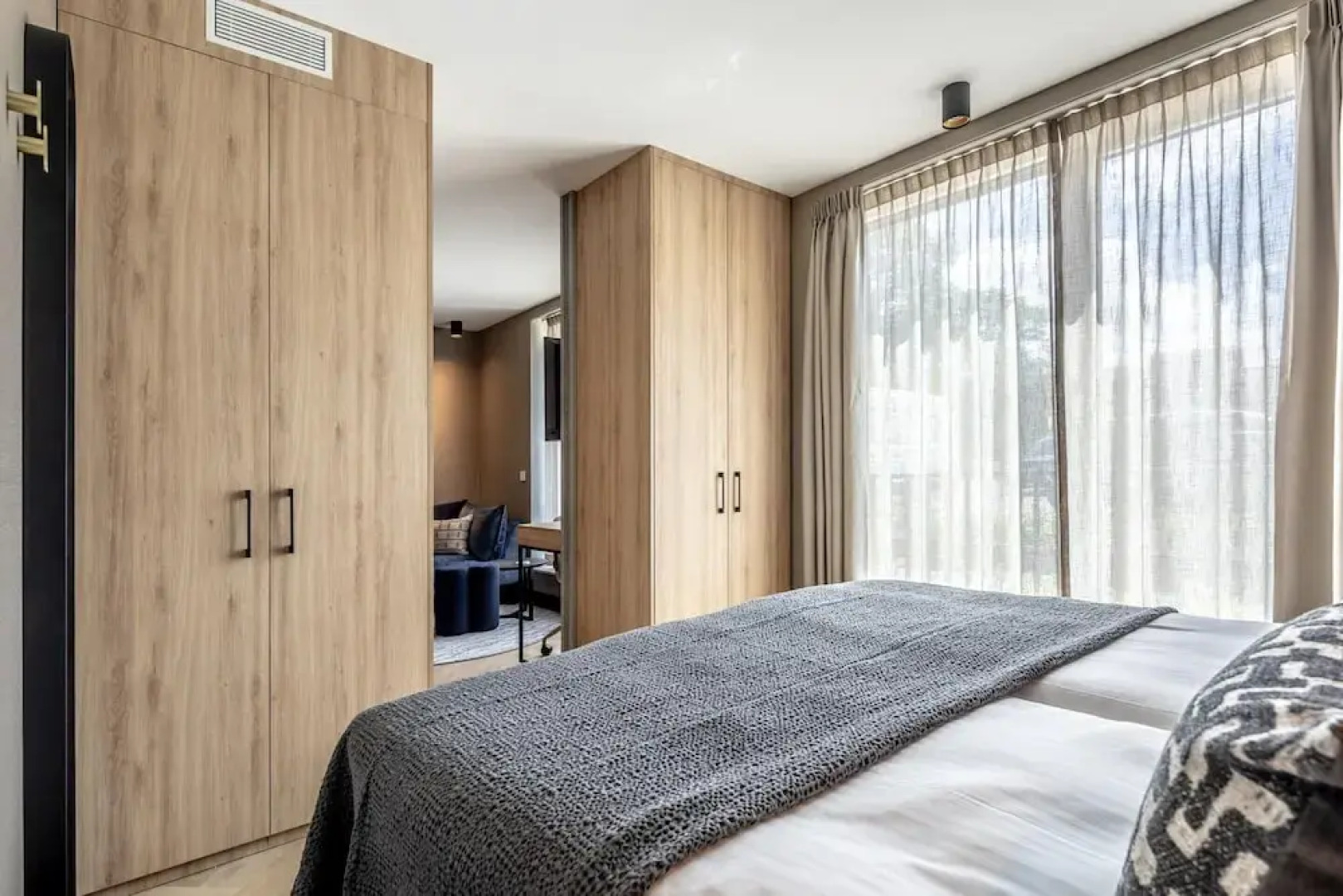 Modern Stay in Historic Delft