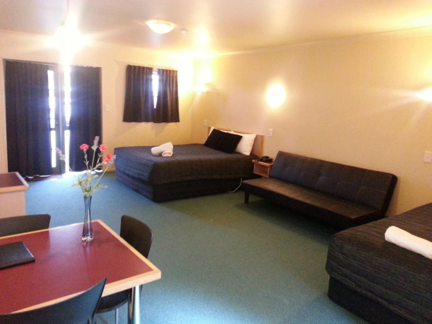 New Castle Motor Lodge