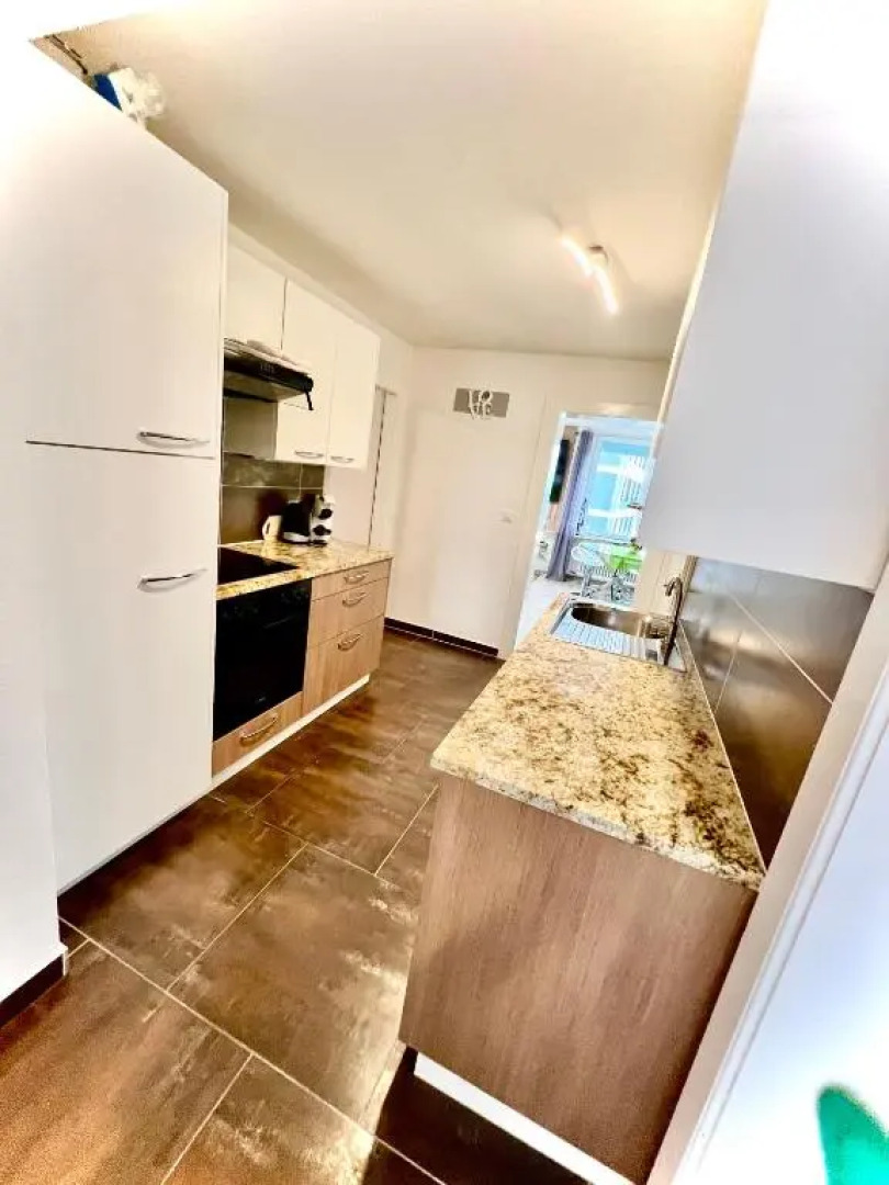 13 Family central modern app with Lake View