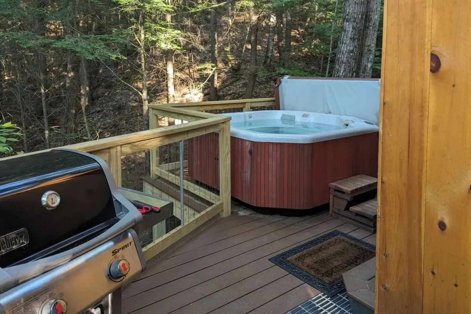Tree House w/ Hot Tub: Near Sunday River Resort!
