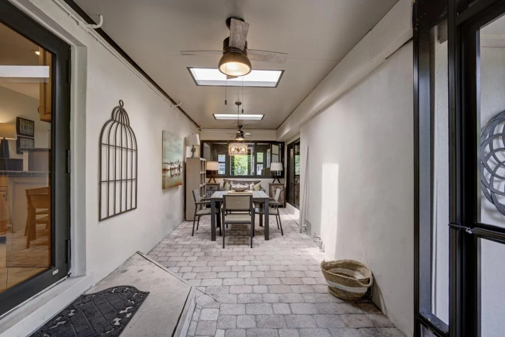 Fantastic 3 Bedroom Heated Salt Pool Home 3 Blocks From Wilton Drive
