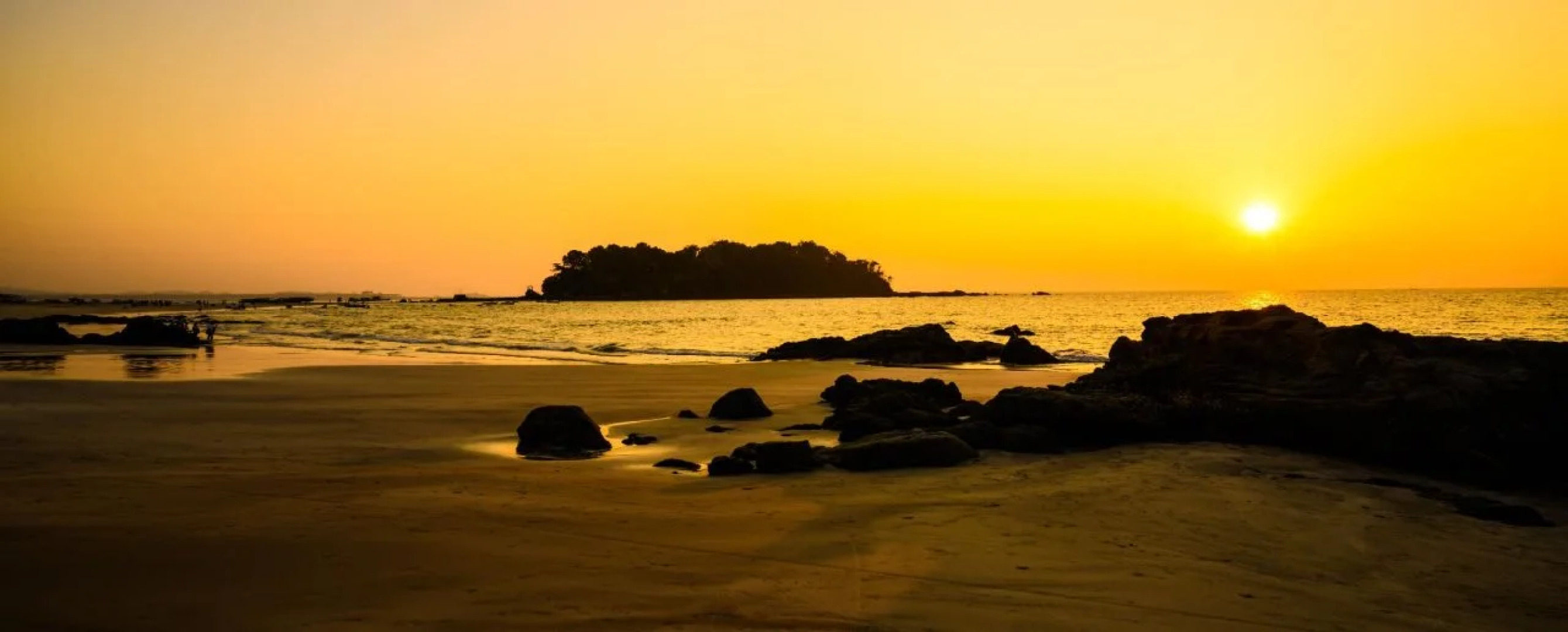 Lover View Pool Bar & Bungalows