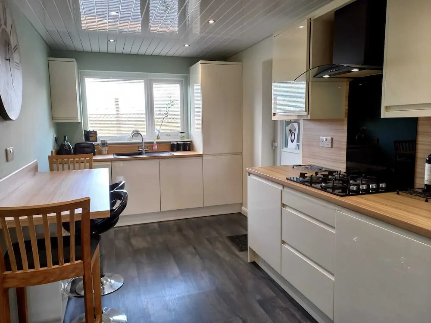 Charming Wentworth Lodge With Countryside Views