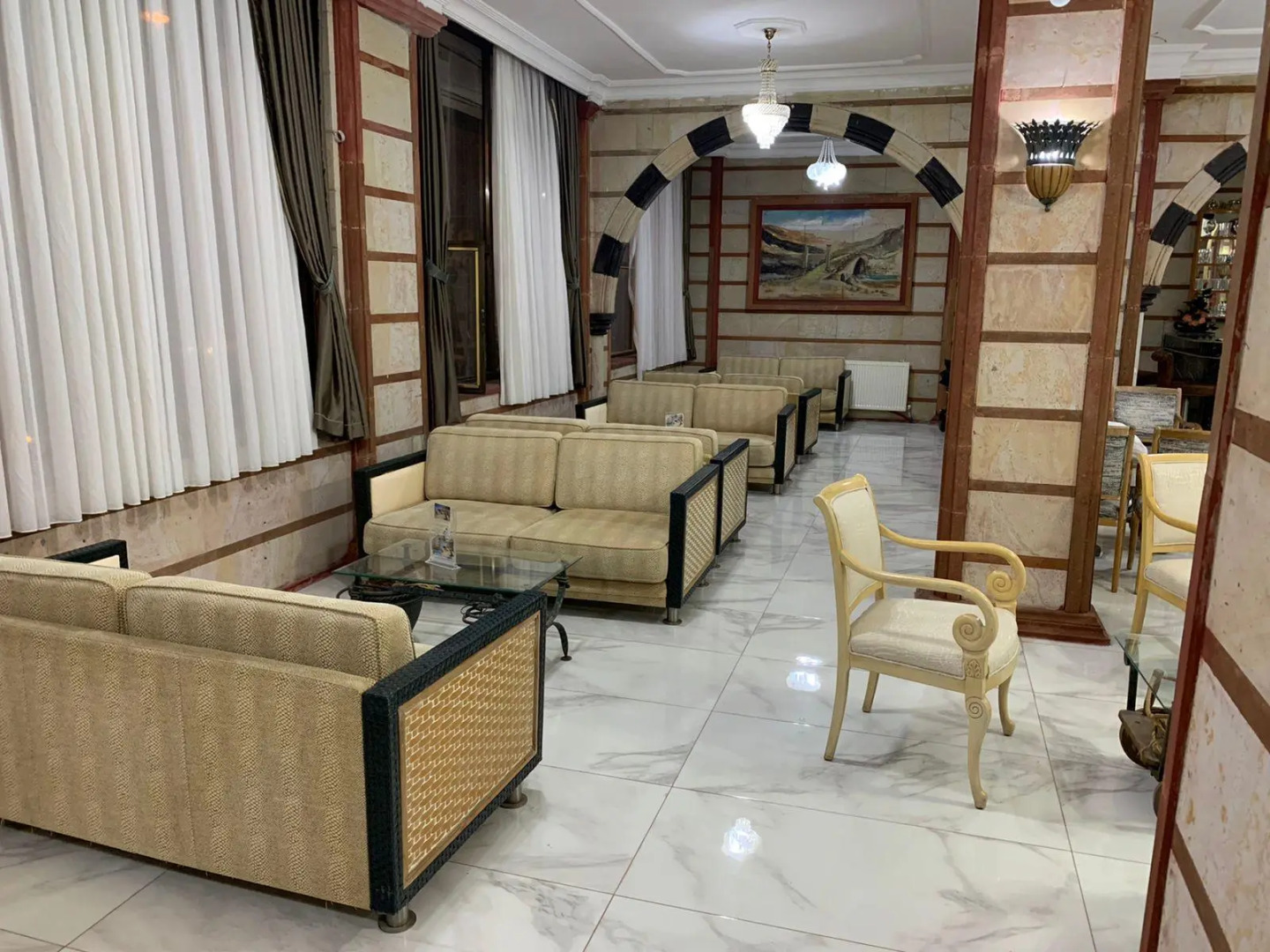 Tas Saray Bardakci Hotel