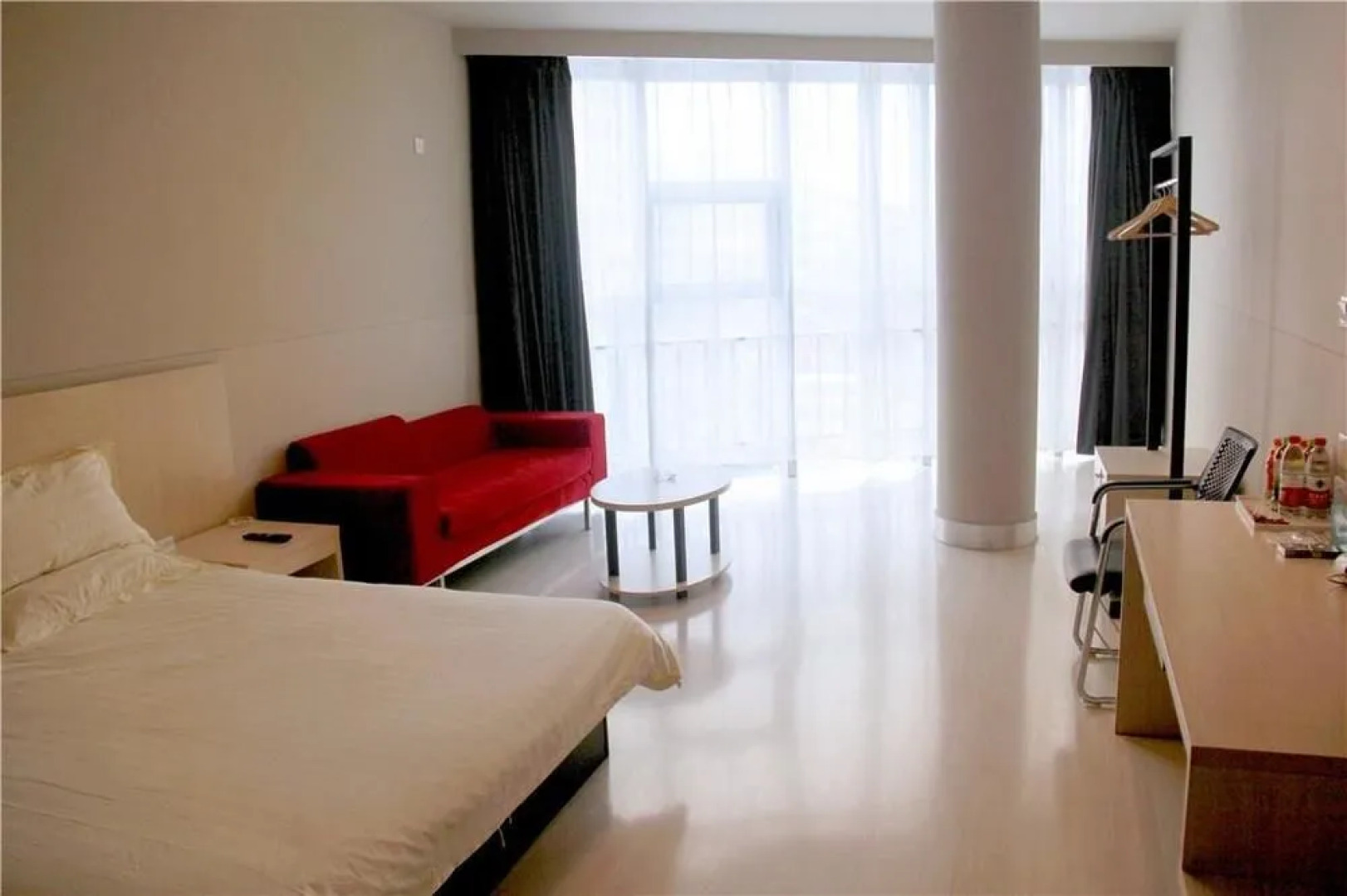 Jinjing Select Hotel (Xintian 360 South Airlines Branch)