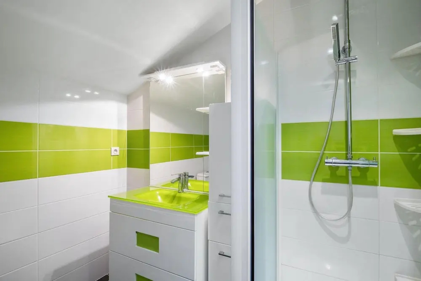 House With 4 Bedrooms in Courrensan, With Private Pool, Furnished Gard