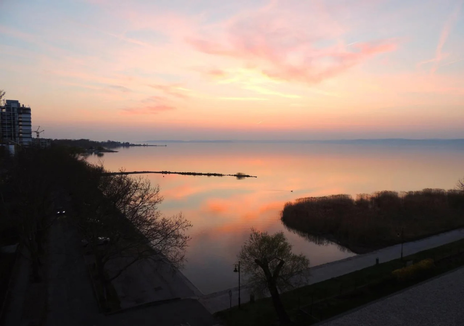 CLUB218 Wellness Apartments - hostAID