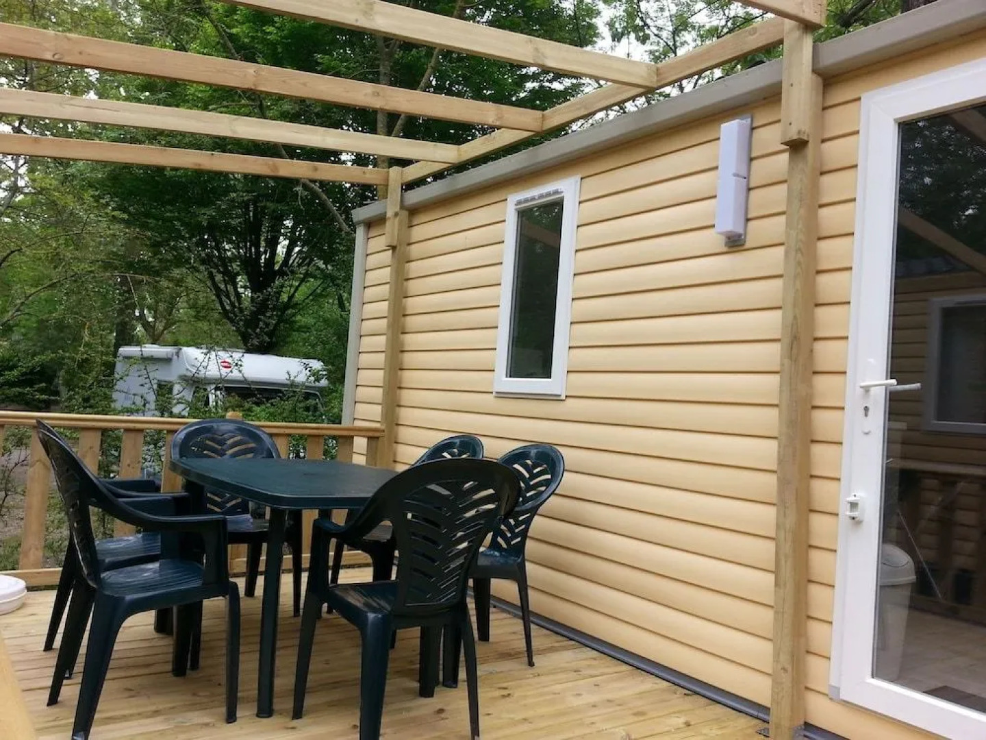 Camping Du Pont D'Avignon