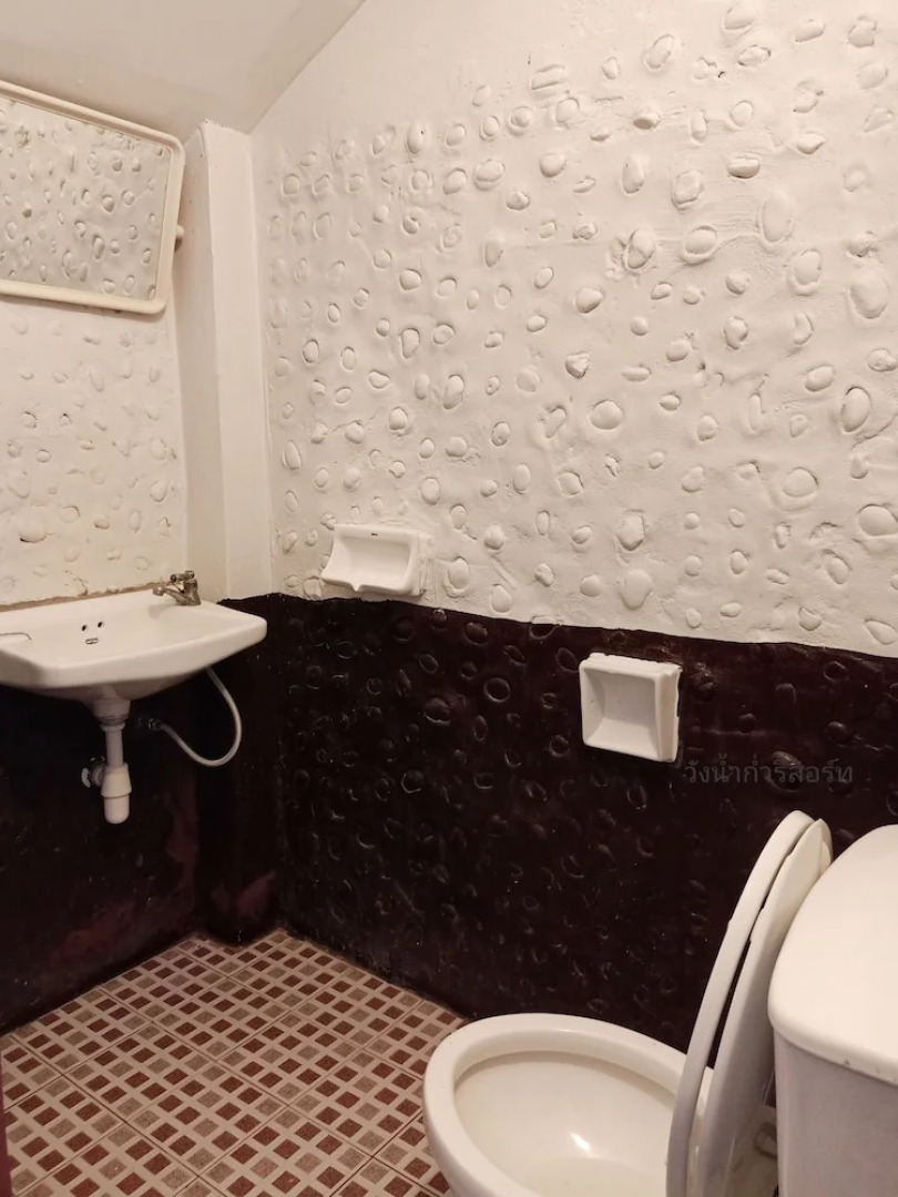 Wangnamkam Riverside Resort