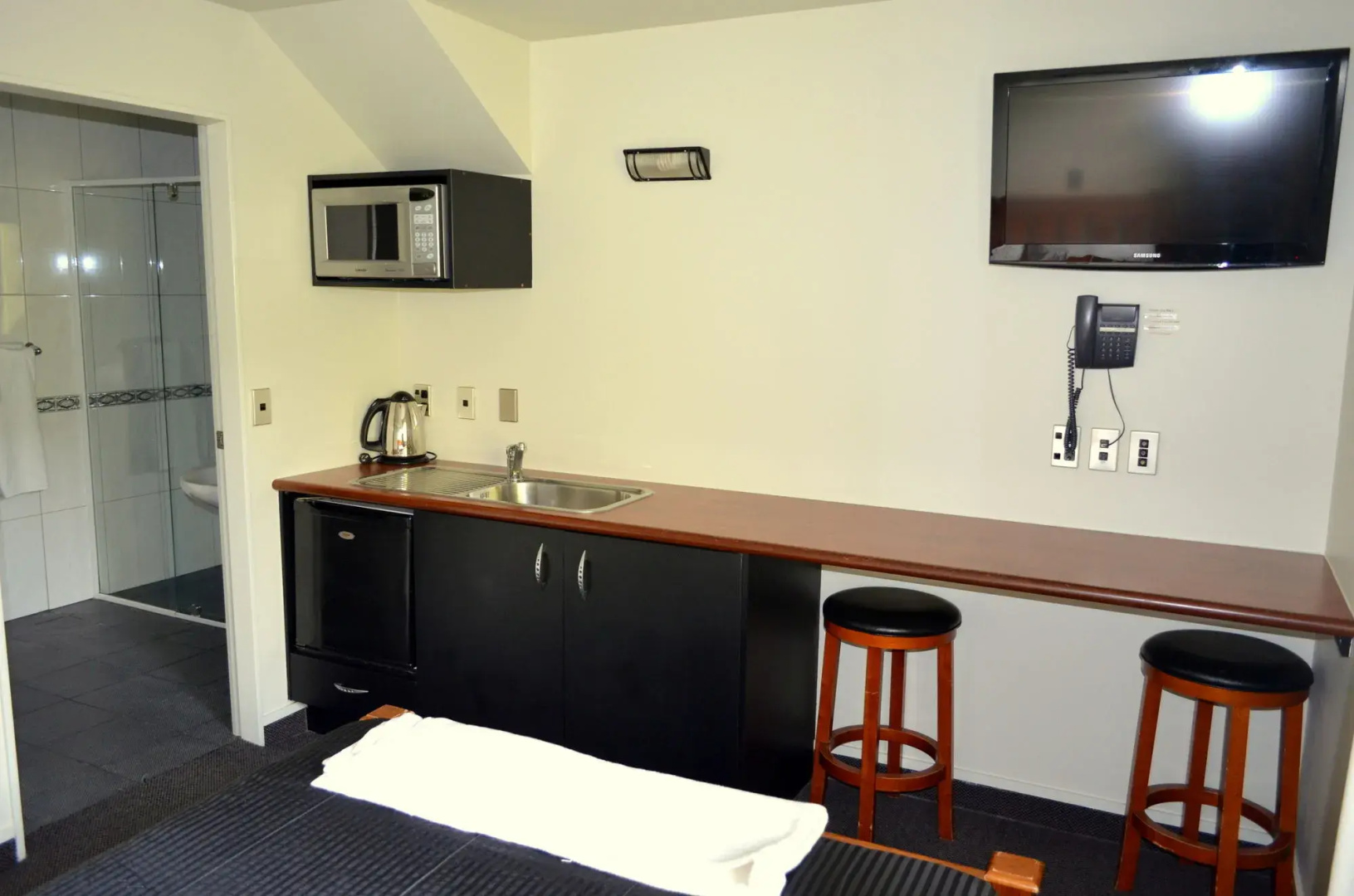 Airport Motel