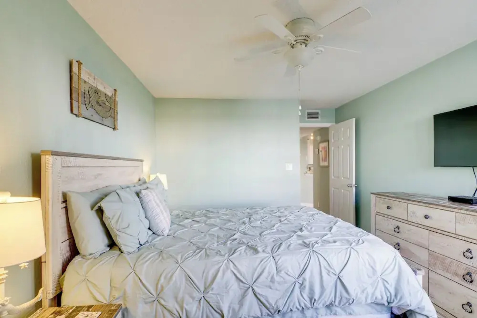 Walk to Beach: 1st-floor Unit w/ Pool in Melbourne