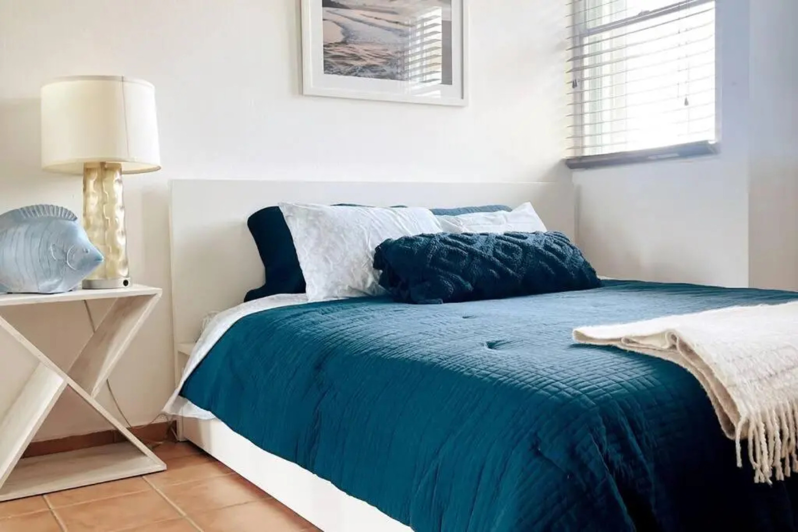 3Bedrm Beach Penthouse with Rooftop Terrace & WiFi