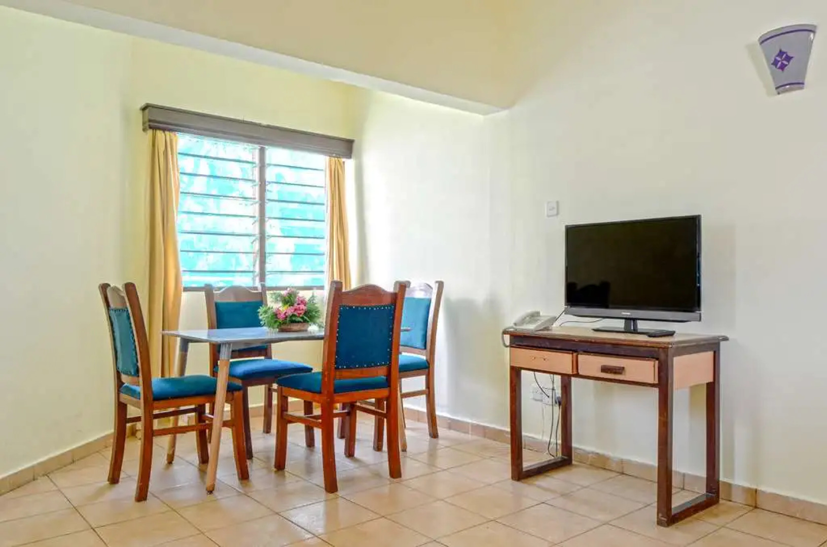 Sai Rock Beach Hotel & Spa