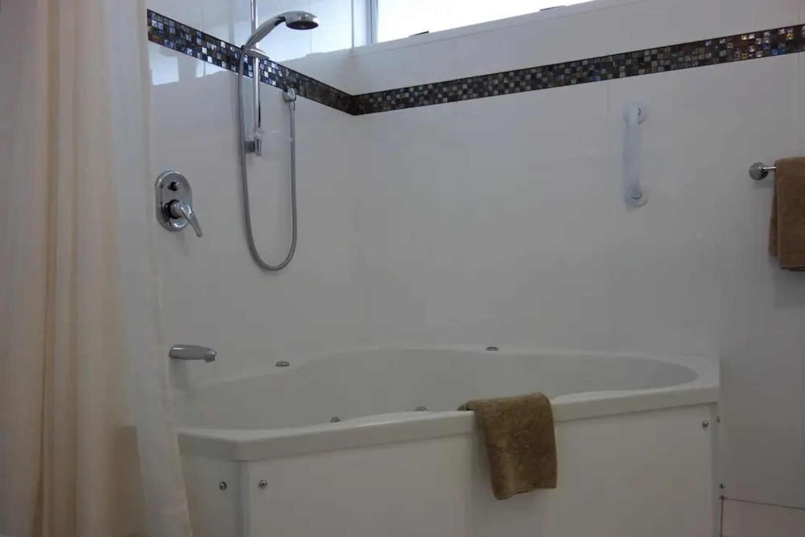 Parakai Springs Lodge