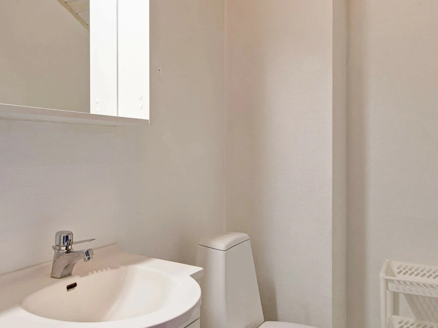 Chic Holiday Home In Nexø With Whirlpool