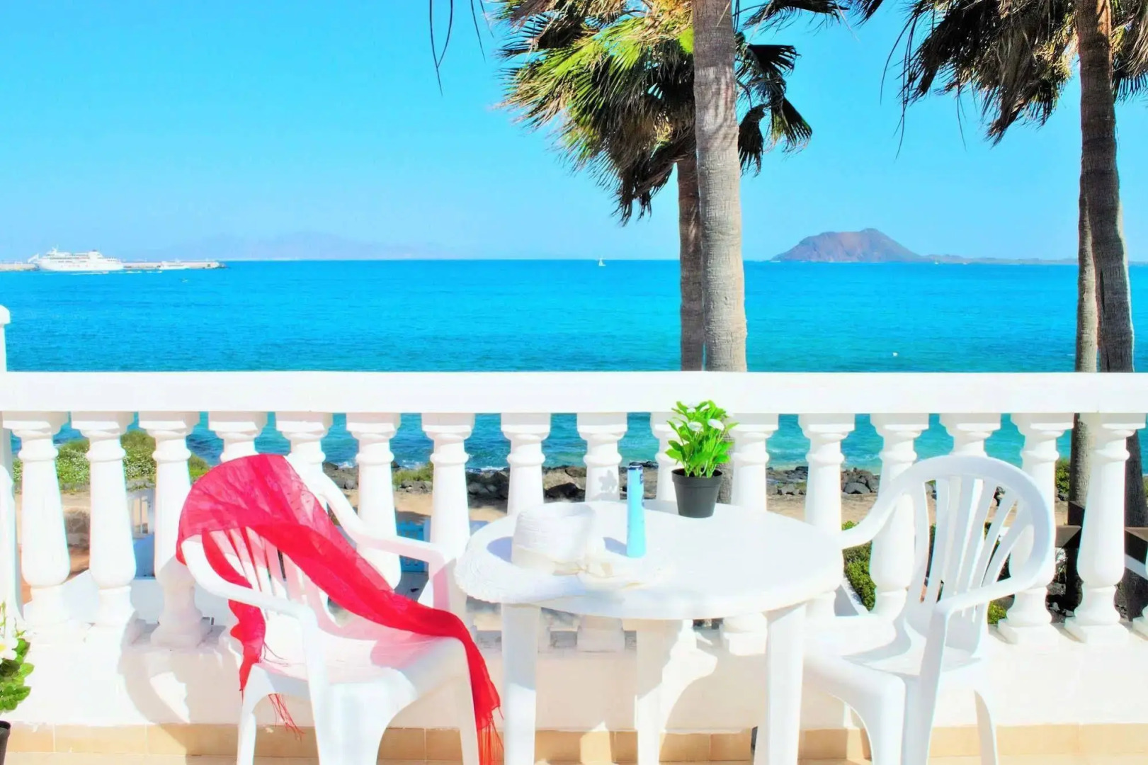 Villa Perseo Beachfront by Vacanzy Collection