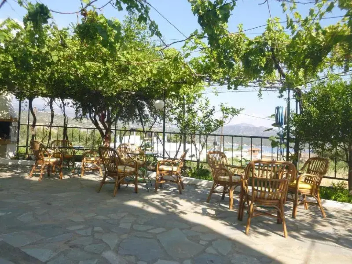 Stavros Apartments