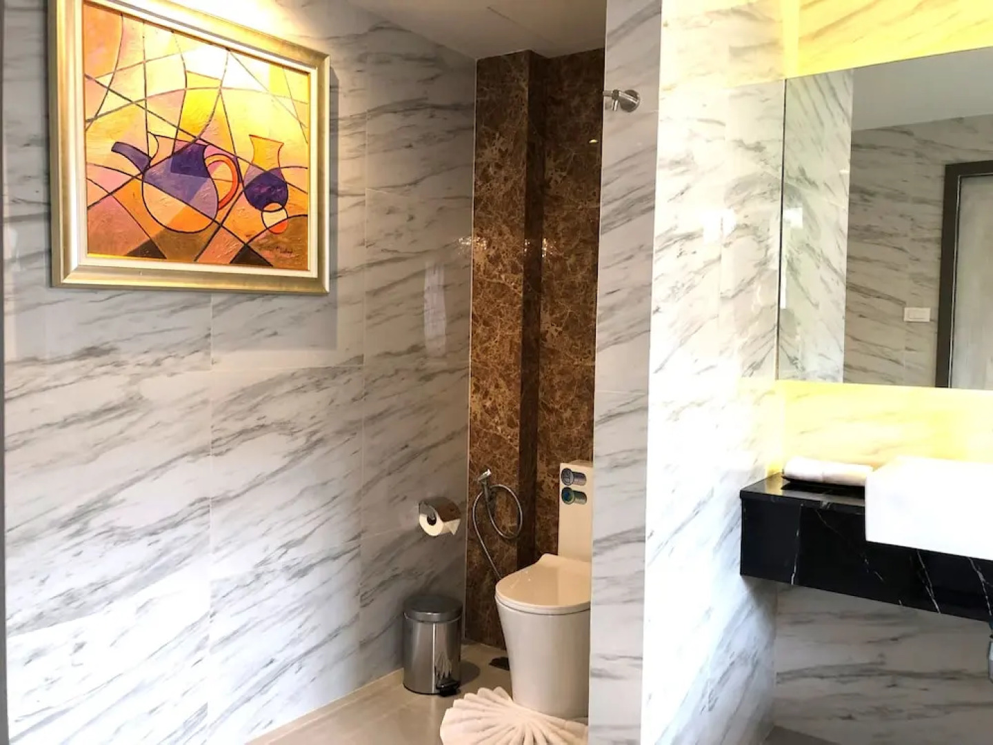 The Green View Hotel