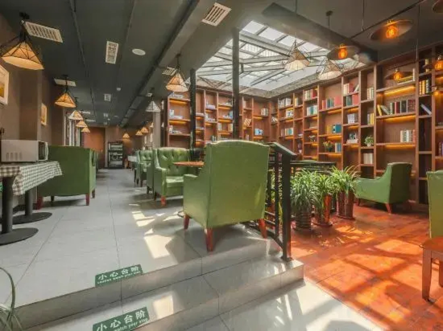 James Joyce Coffetel Qianmen