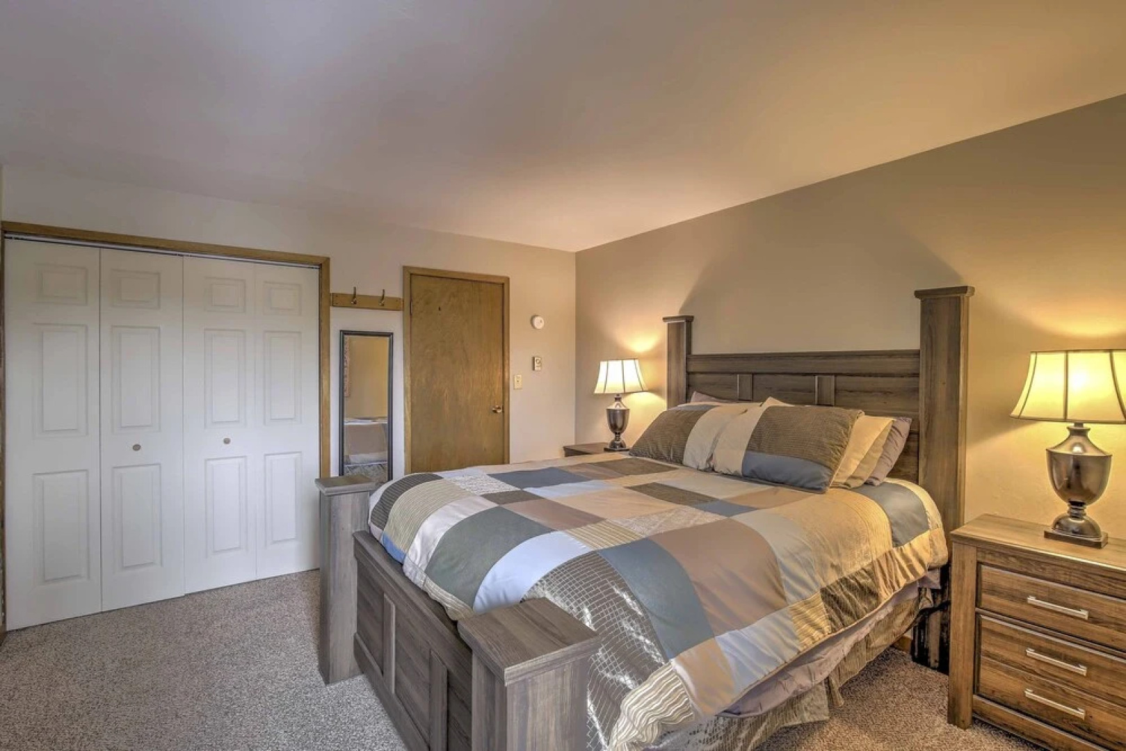 Lakefront Dillon Condo w/ Pool Access: Near Skiing